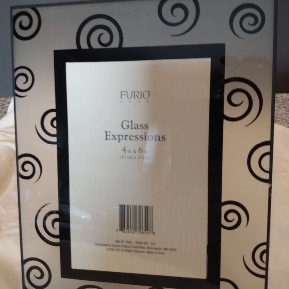 Glass Etched Picture Frame - Picture 3 of 5